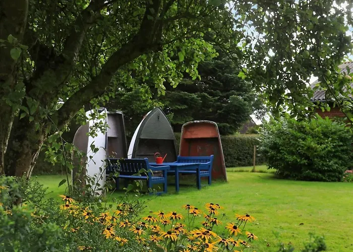 4 Person In Aeroskobing-by Traum